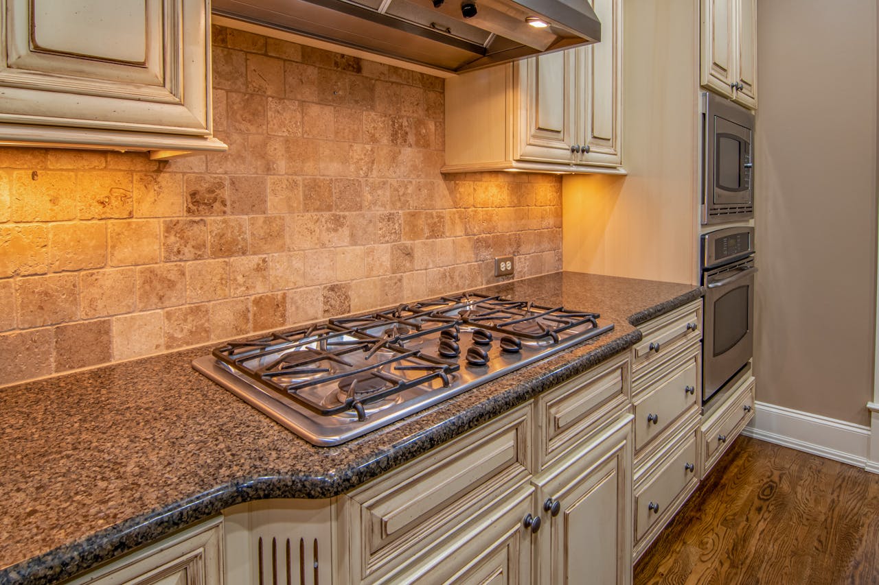 A Comprehensive Guide to Granite and Quartz Kitchen Worktops